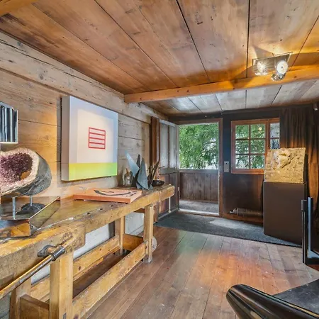 Magnificent Chalet In An Idyllic Setting - What'app - 0034-656-619-782 - For Reservations! Villa